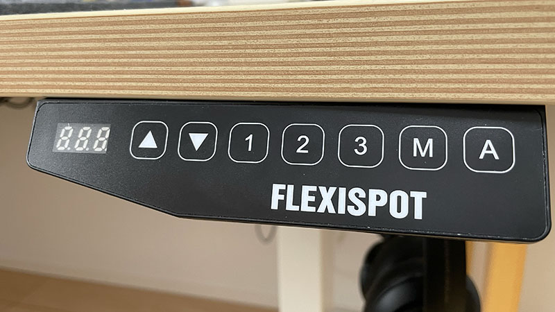 FLEXISPOT E3の操作パネル