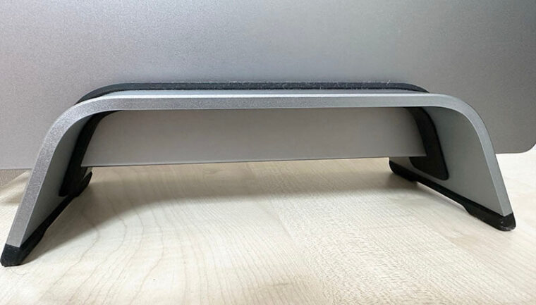 MacBookのスタンドの足部分