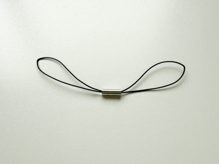 UGREEN FineTrack Smart Finder付属のストラップ