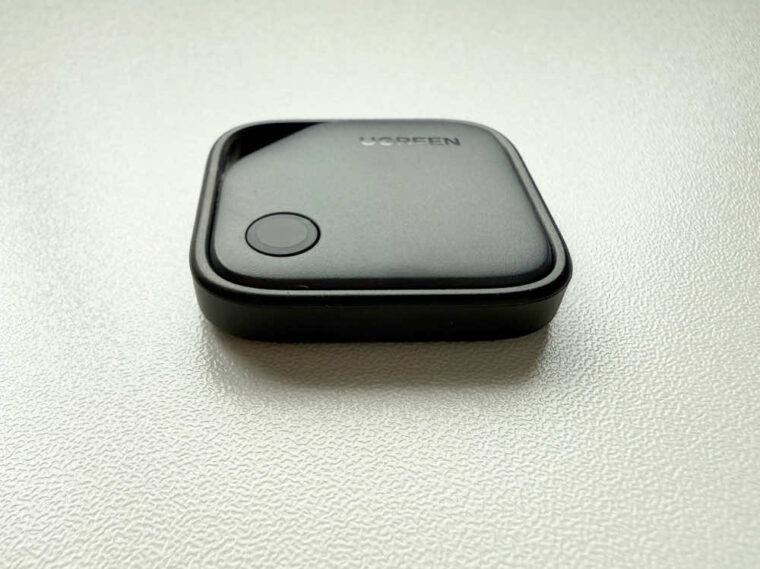 UGREEN FineTrack Smart Finderの厚み
